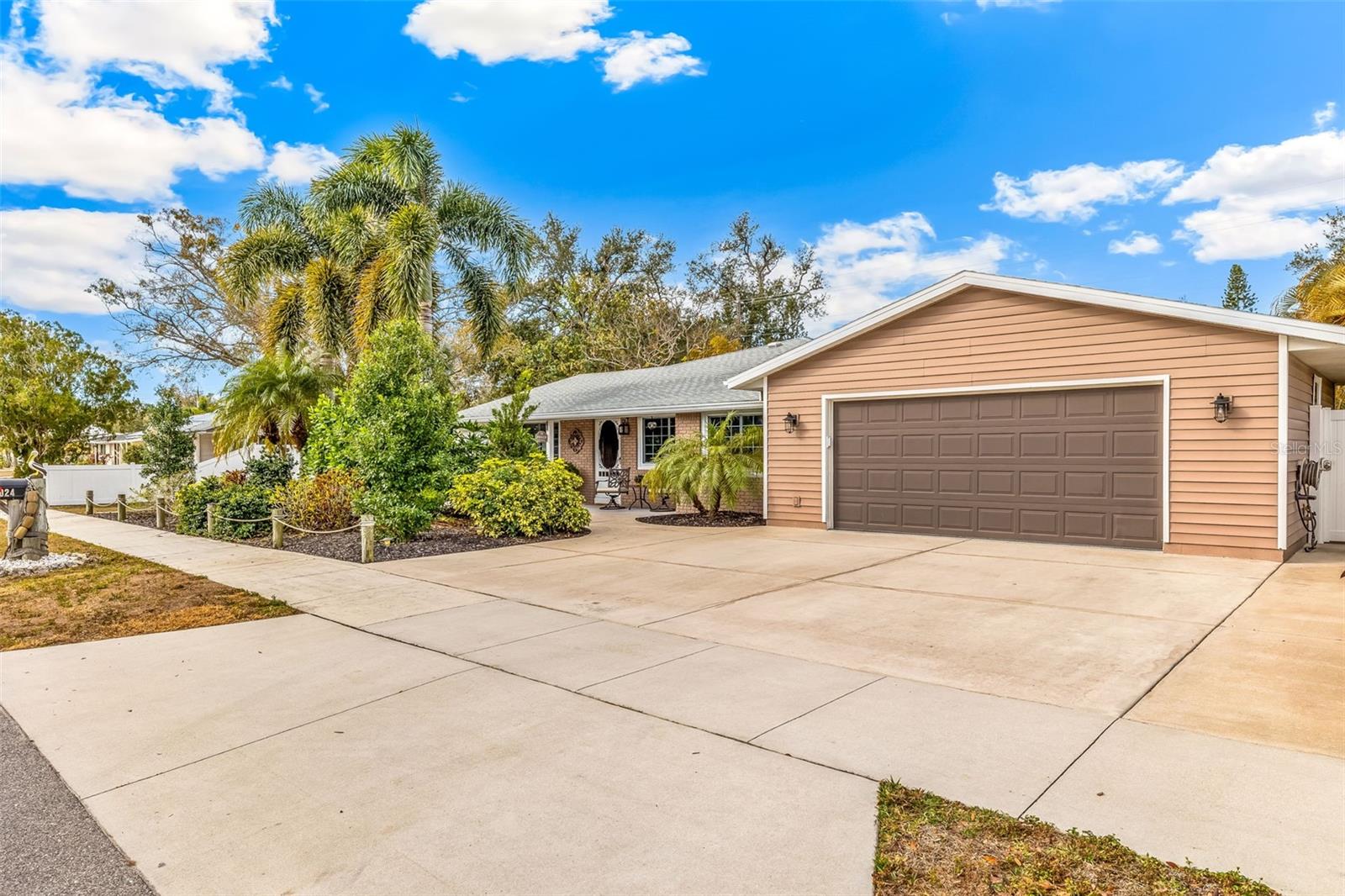 BAHIA VISTA HIGHLANDS - Residential