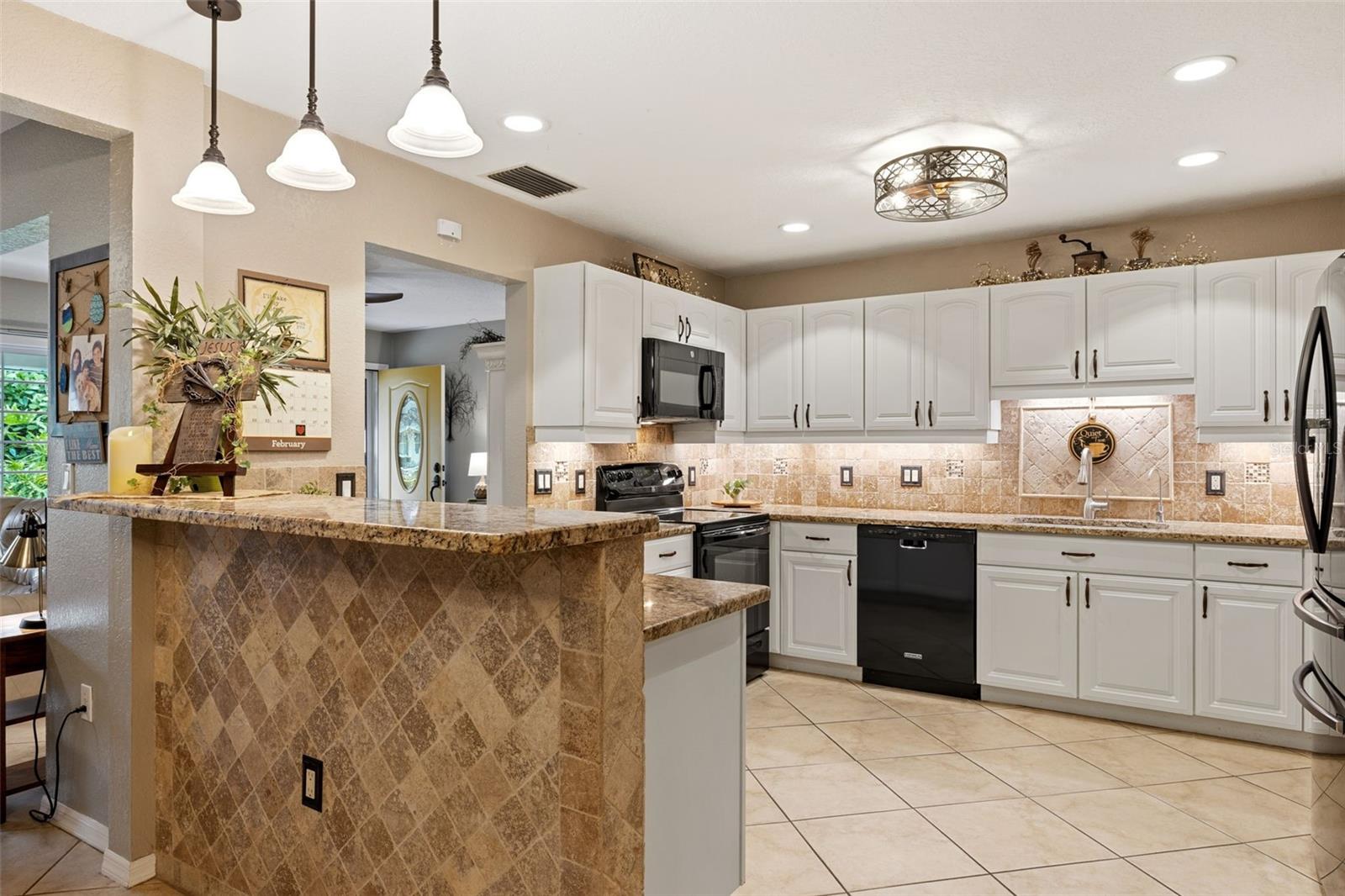 BAHIA VISTA HIGHLANDS - Residential