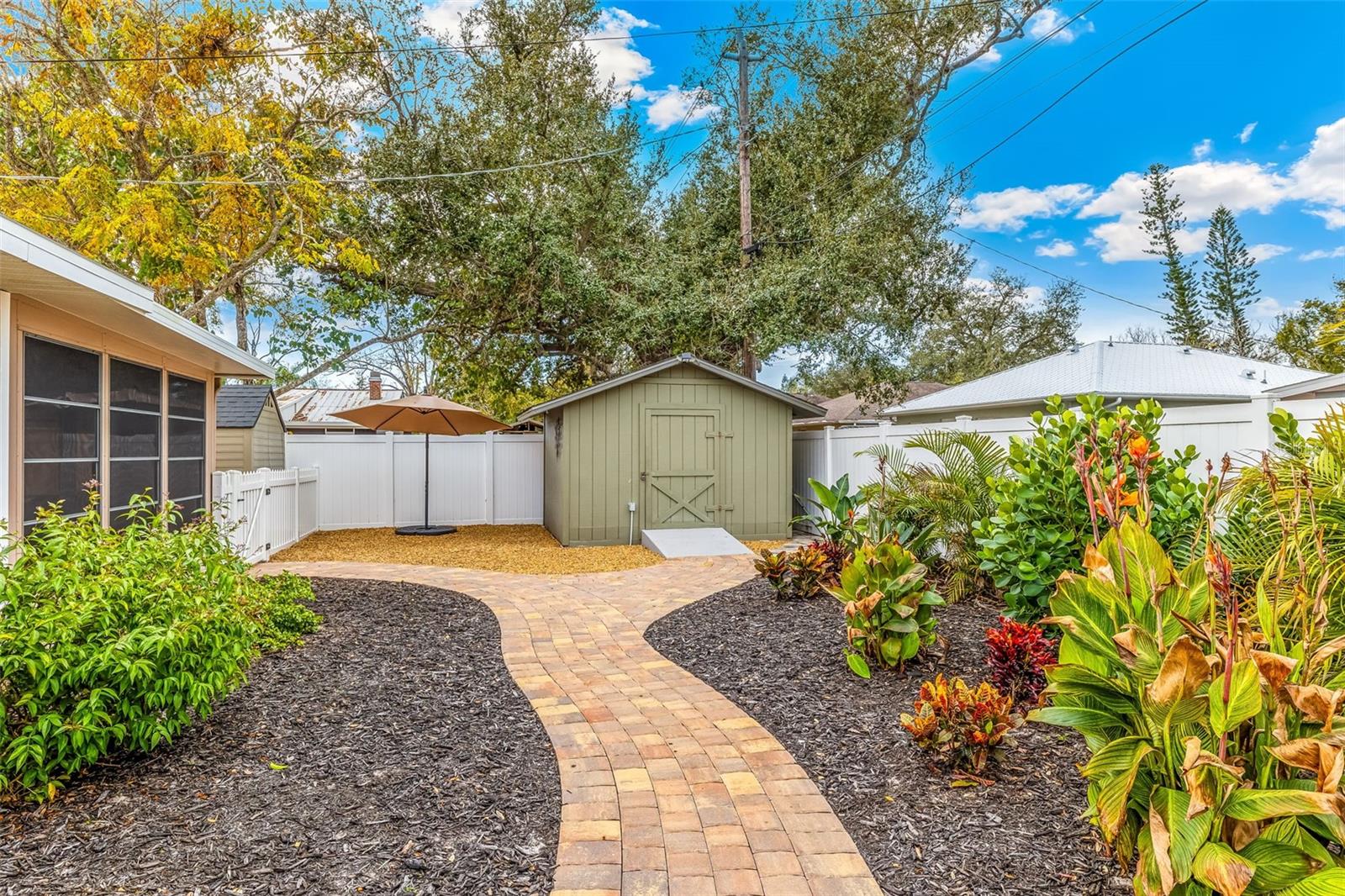 BAHIA VISTA HIGHLANDS - Residential