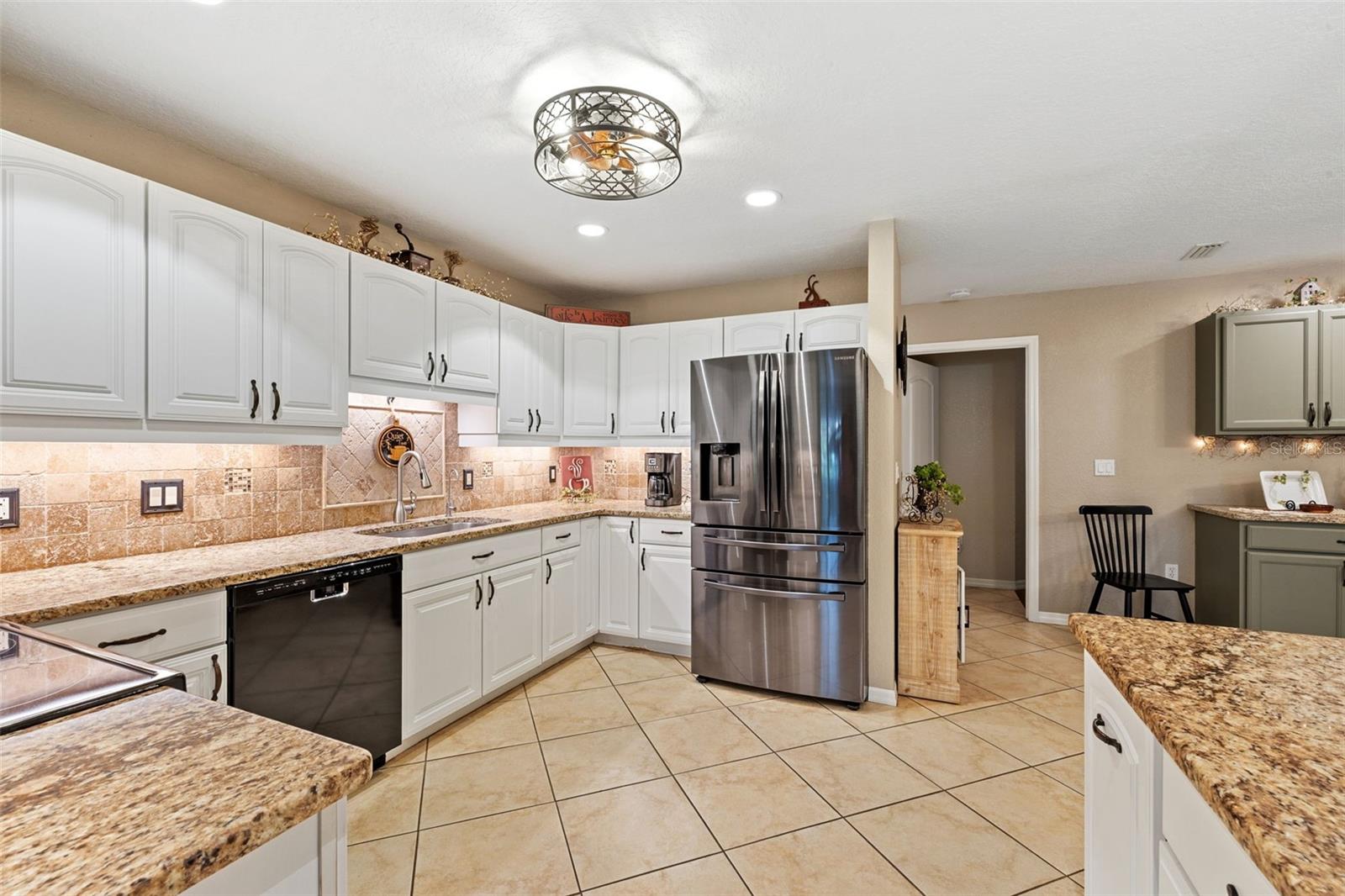 BAHIA VISTA HIGHLANDS - Residential