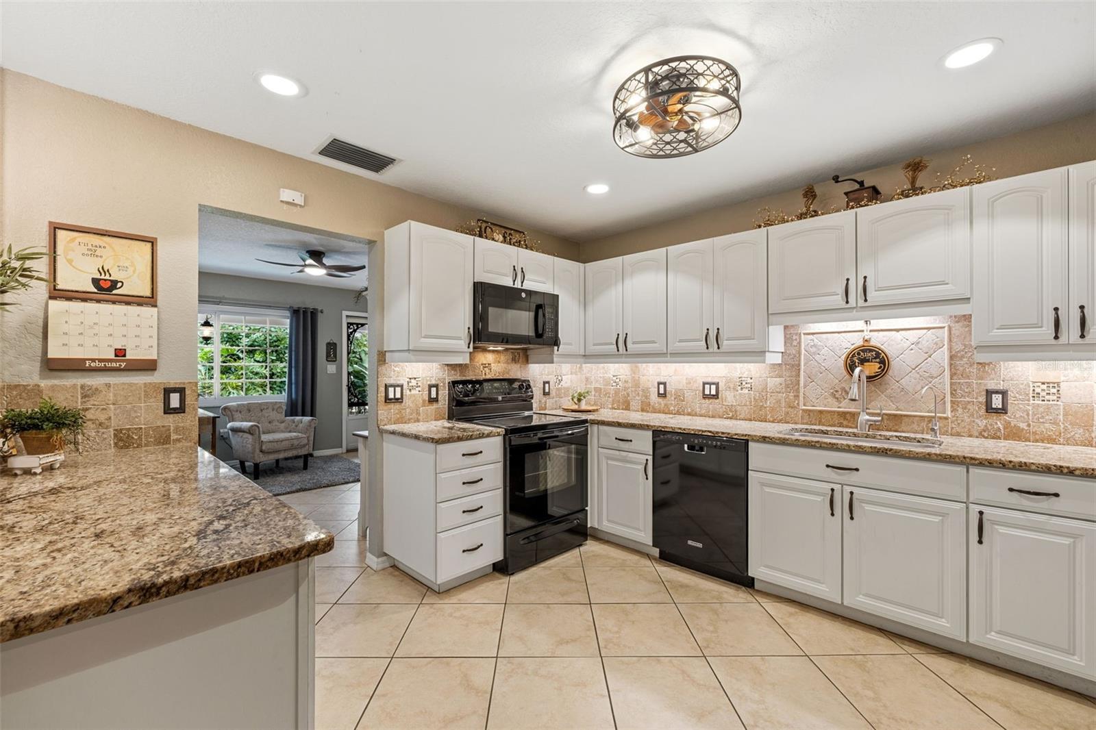 BAHIA VISTA HIGHLANDS - Residential