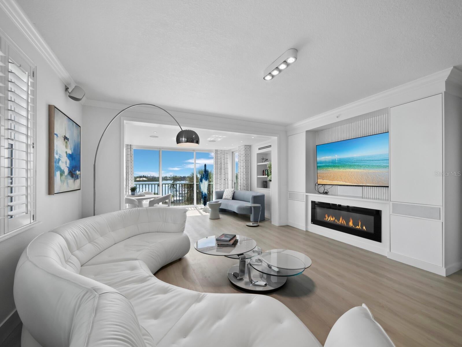1260 DOLPHIN BAY WAY 301