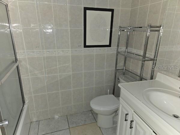 SUMMIT VILLAGE UNIT 2 - Residential Lease