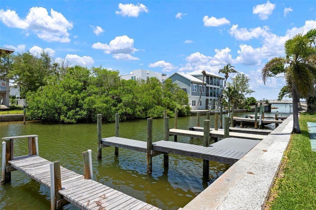 Photo of 522 Pine Avenue #7D, Anna Maria, FL 34216 (MLS # A4657782)