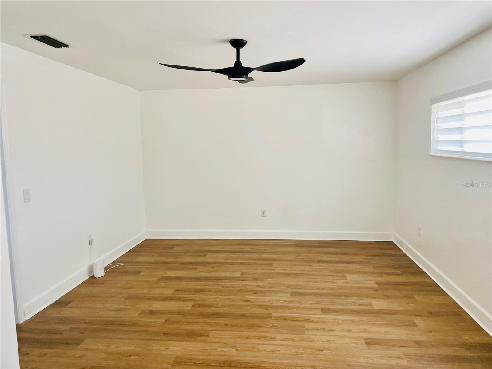 WINDSOR PARK FIRST UNIT - Residential