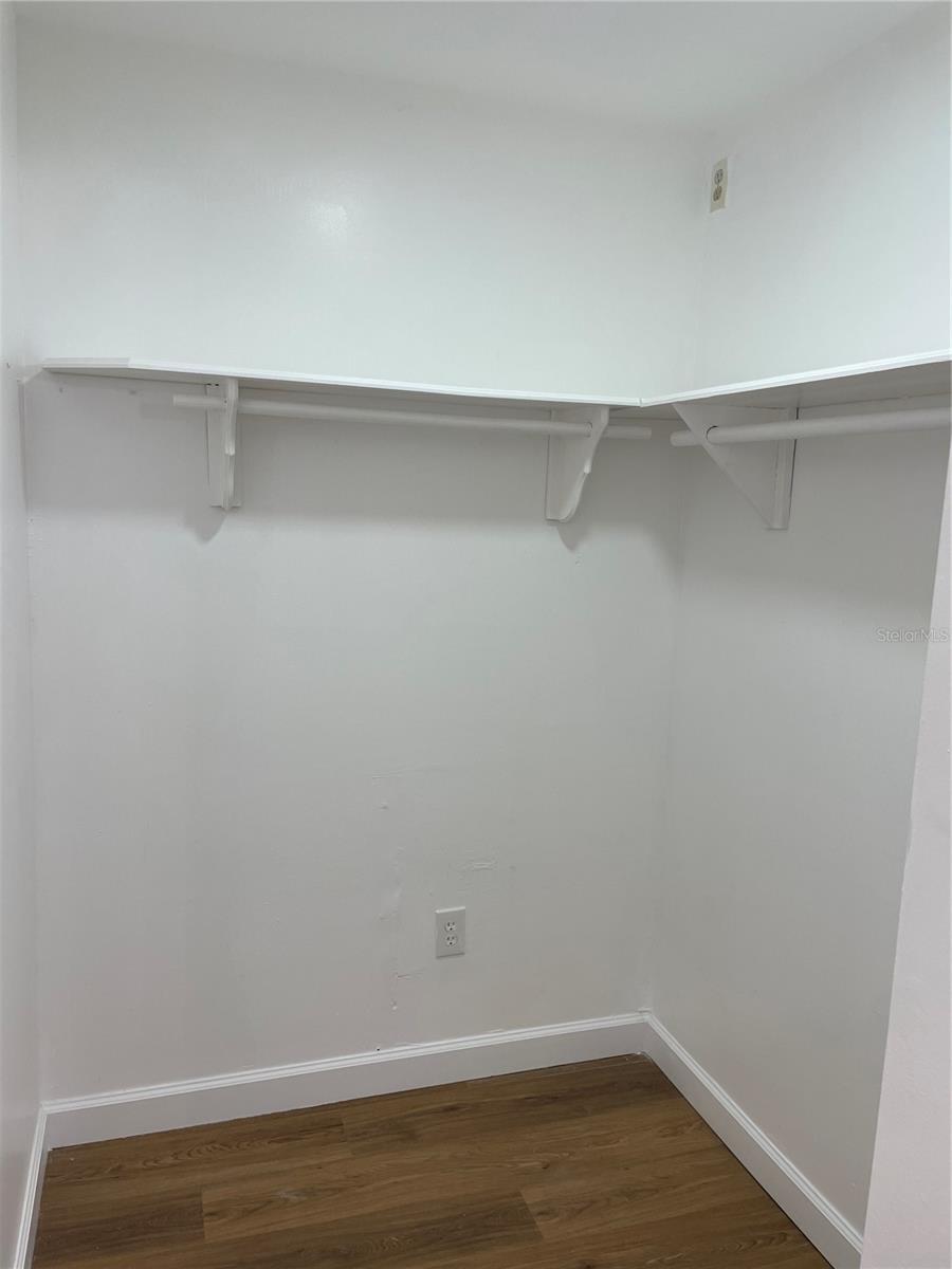 WINDSOR PARK FIRST UNIT - Residential