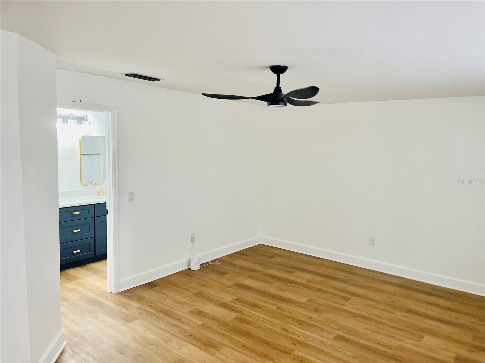 WINDSOR PARK FIRST UNIT - Residential