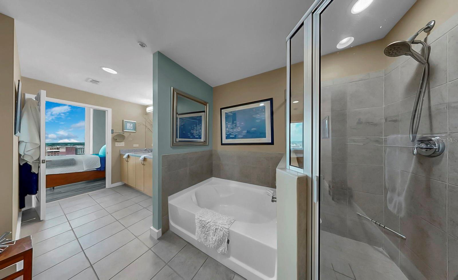 SKYPOINT A CONDO - Residential