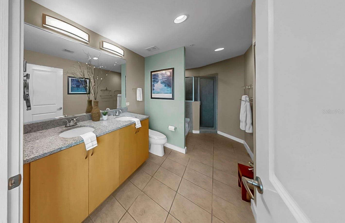 SKYPOINT A CONDO - Residential