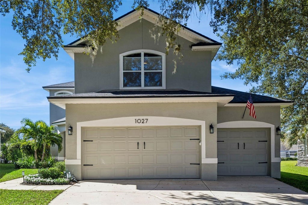 Photo of 1027 Ridgemount Place, Lake Mary, FL 32746 (MLS # O6452650)