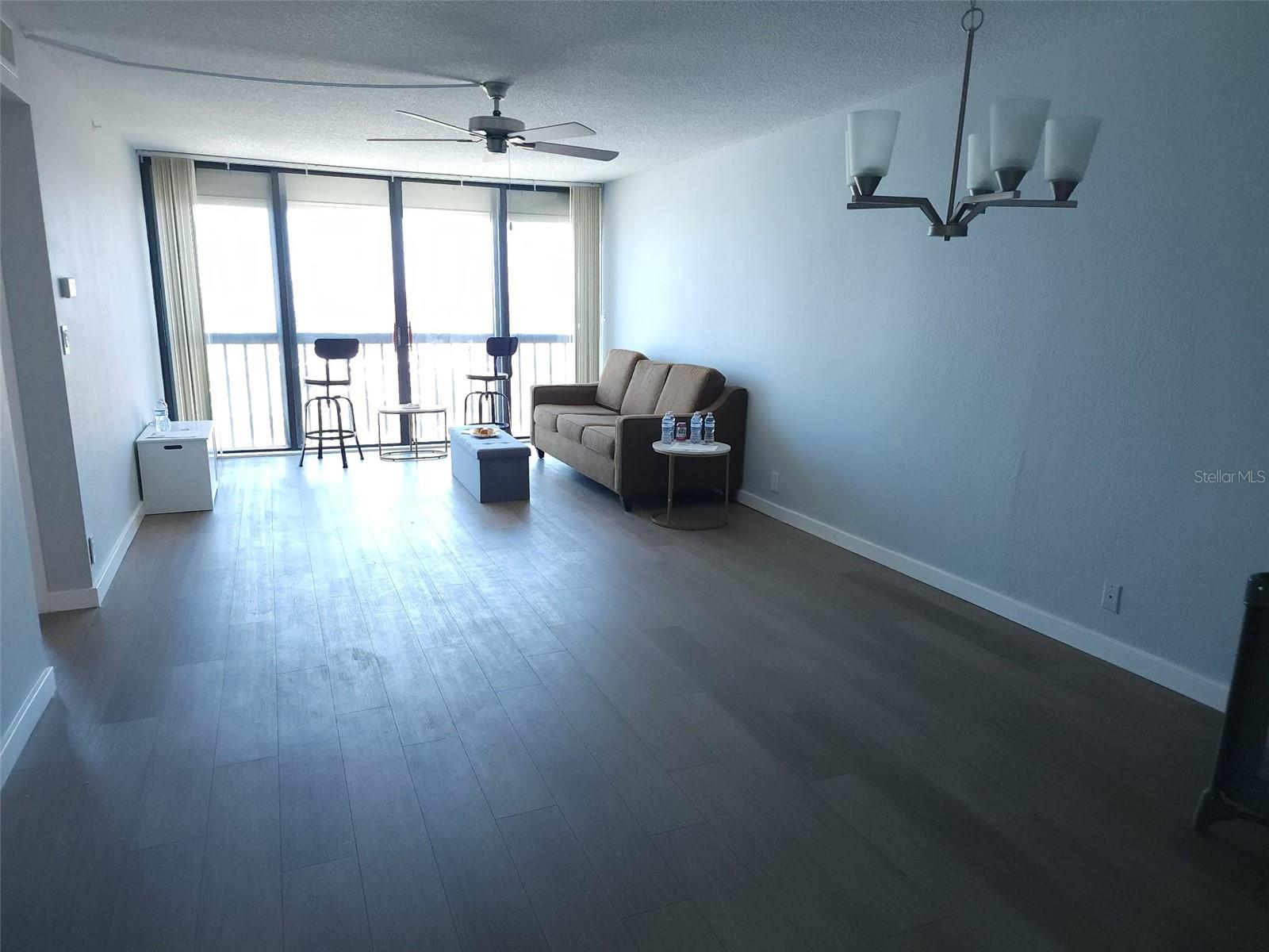 255 DOLPHIN POINT 809