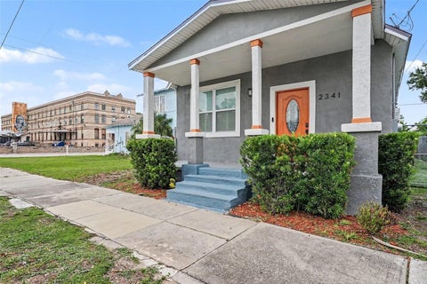 Photo of 2341 W Chestnut Street, Tampa, FL 33607 (MLS # TB8530436)