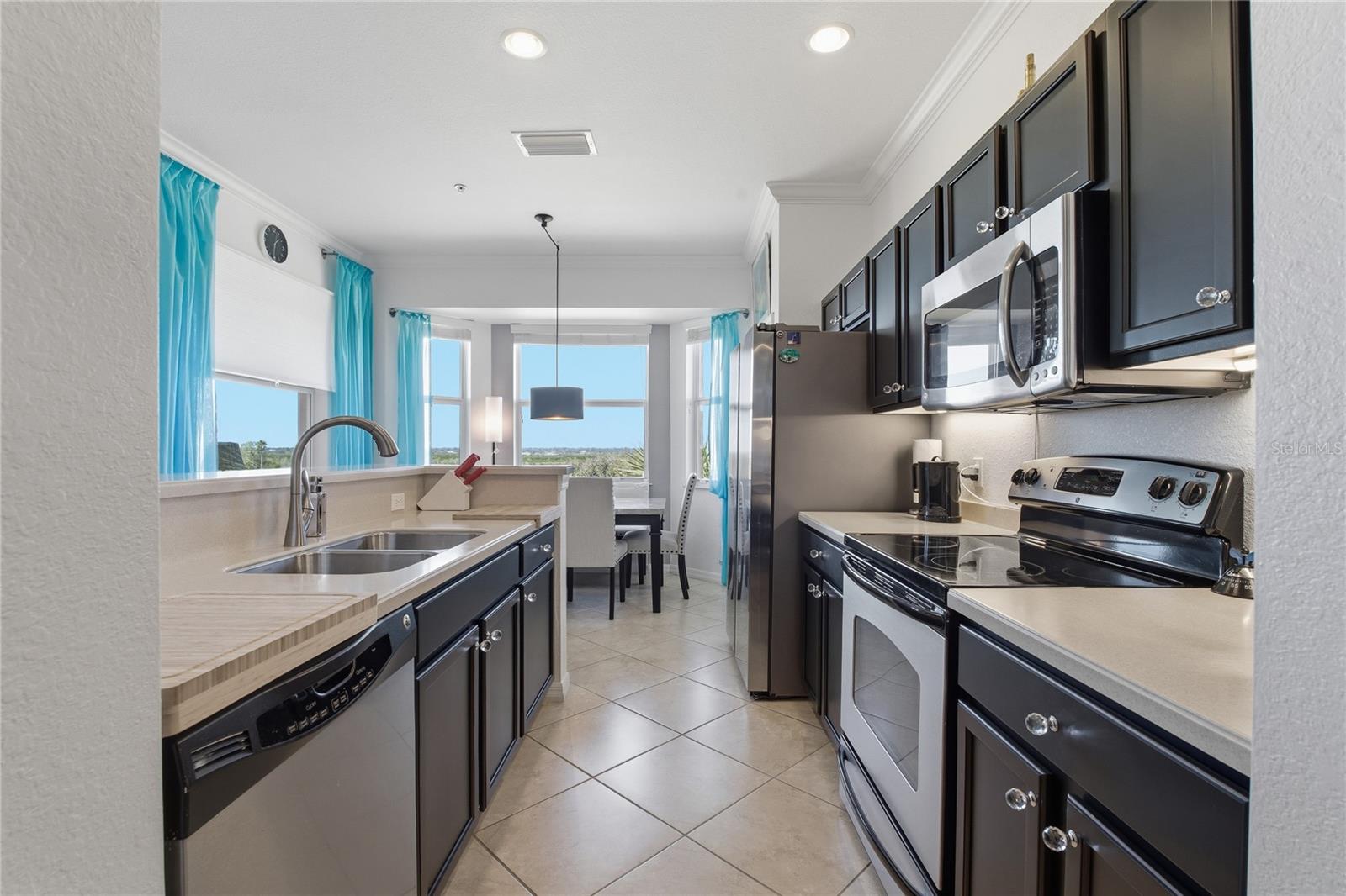 RIVER STRAND - GRAND ESTUARY V - Residential Lease