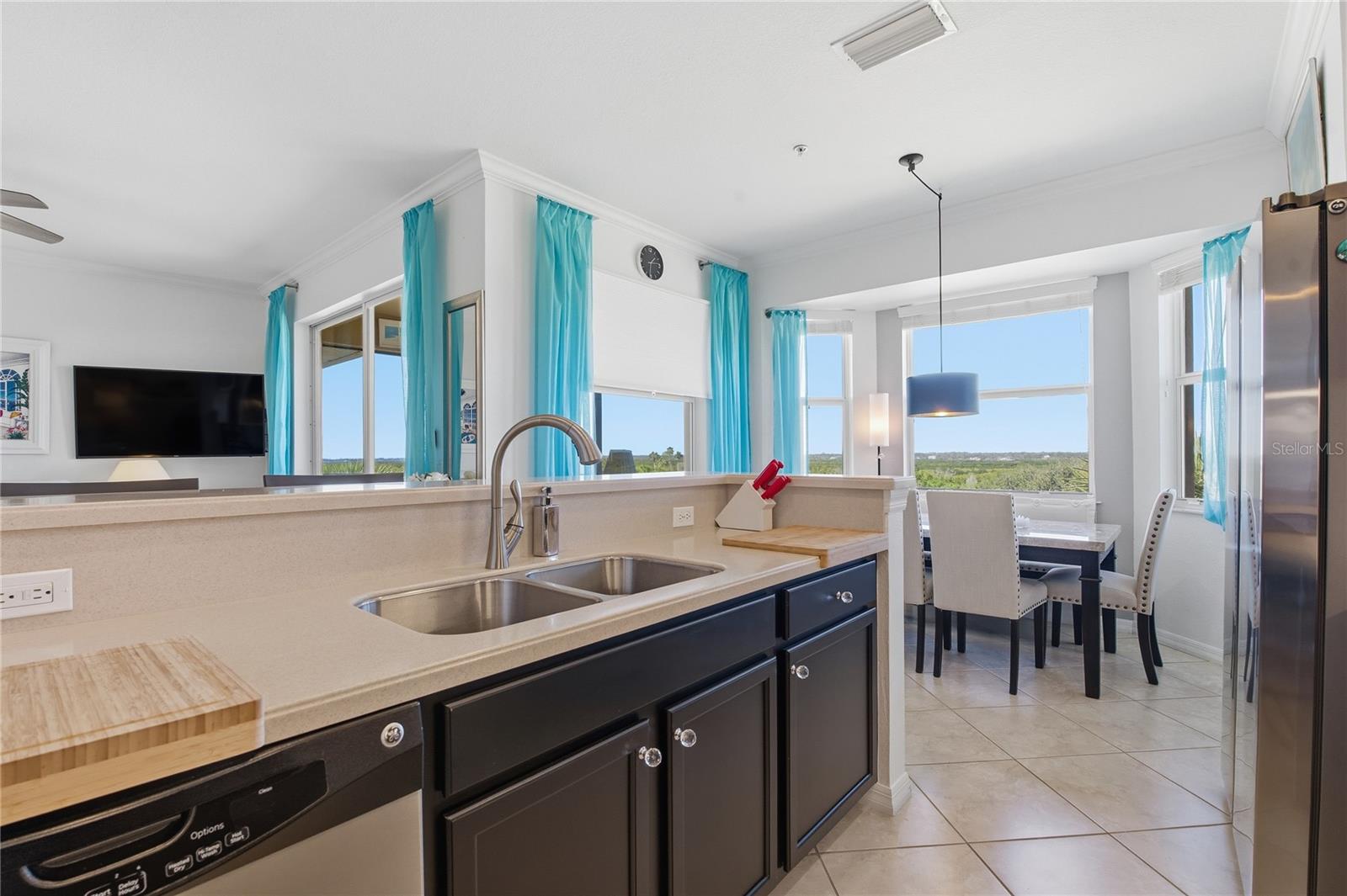 RIVER STRAND - GRAND ESTUARY V - Residential Lease