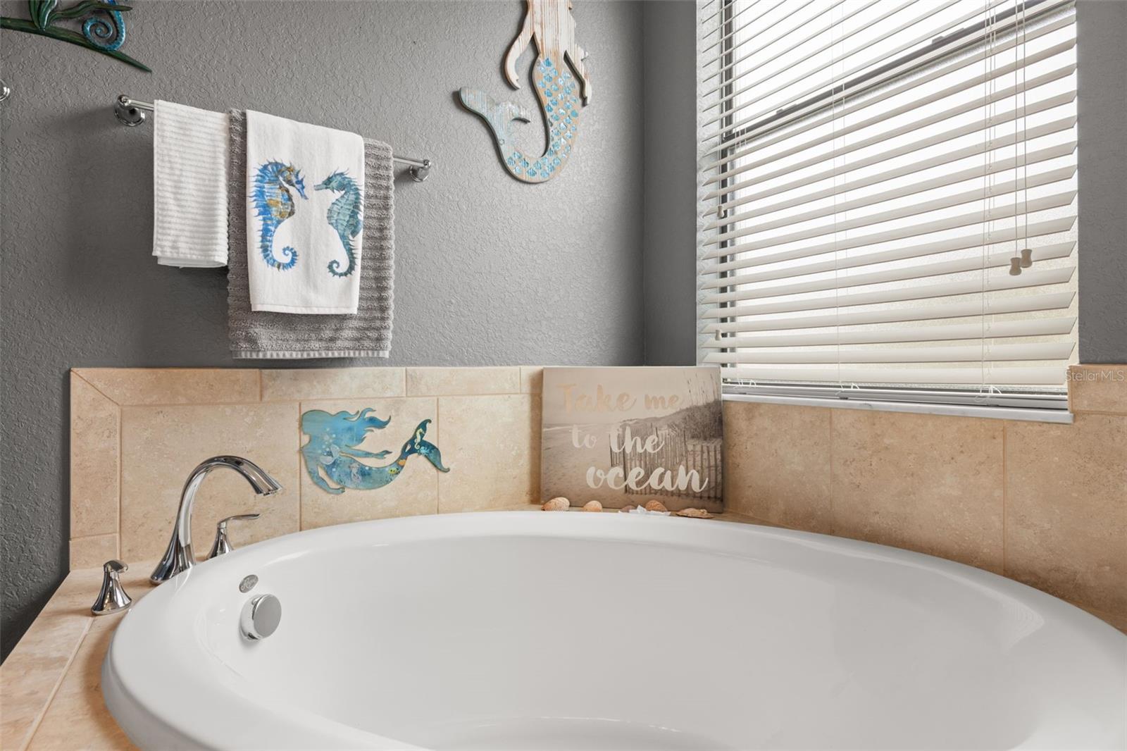 RIVER STRAND - Residential