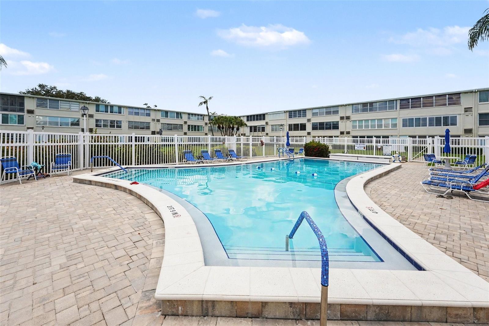951 79TH AVENUE N APT 322