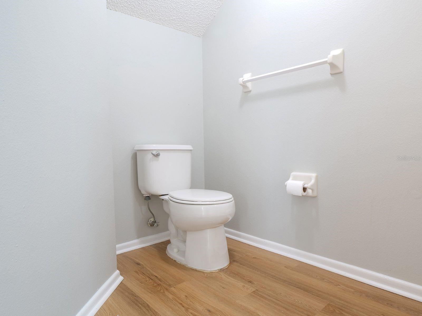 THE TWNHMS AT KENSINGTON PH - Residential