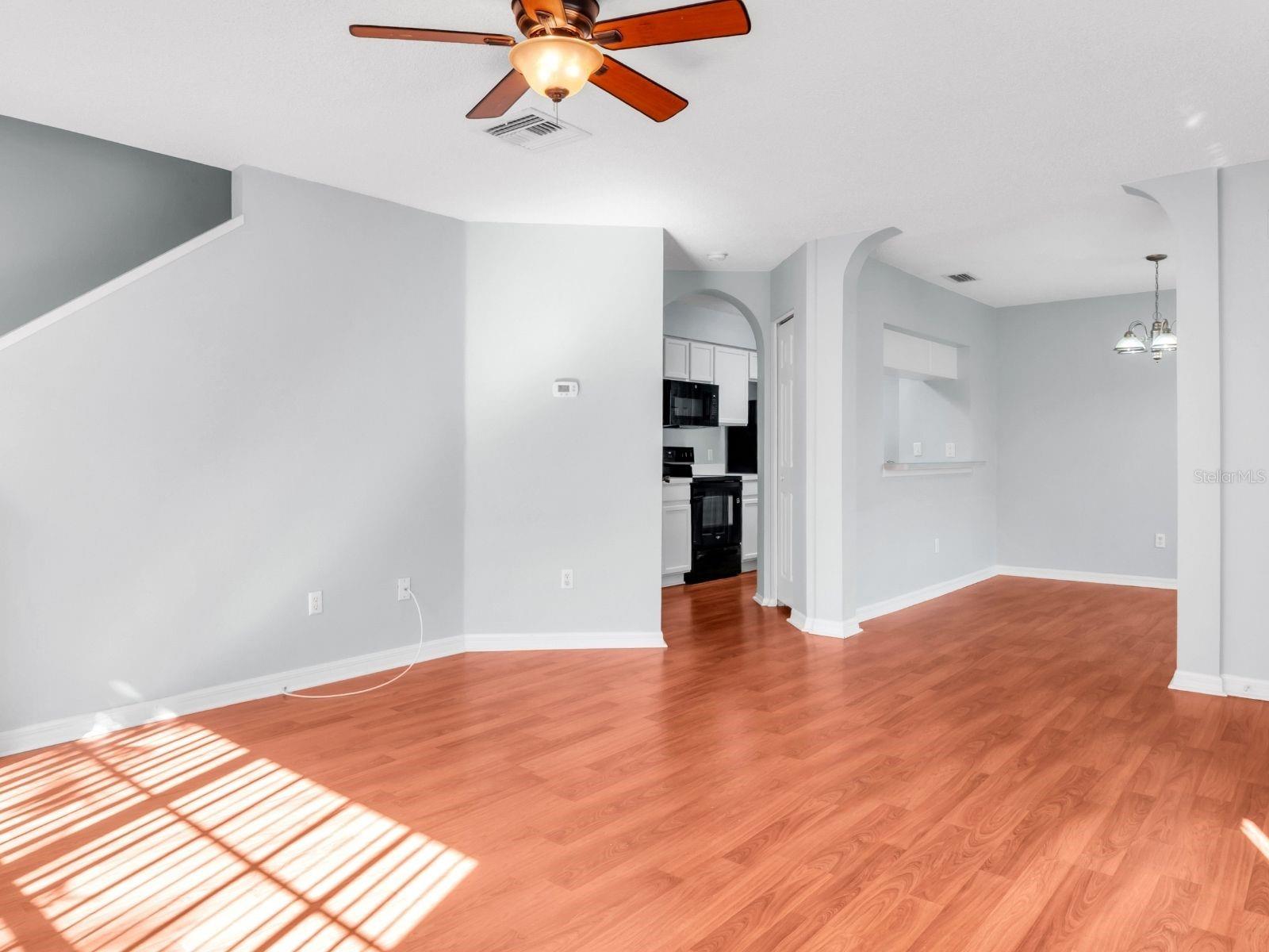 THE TWNHMS AT KENSINGTON PH - Residential