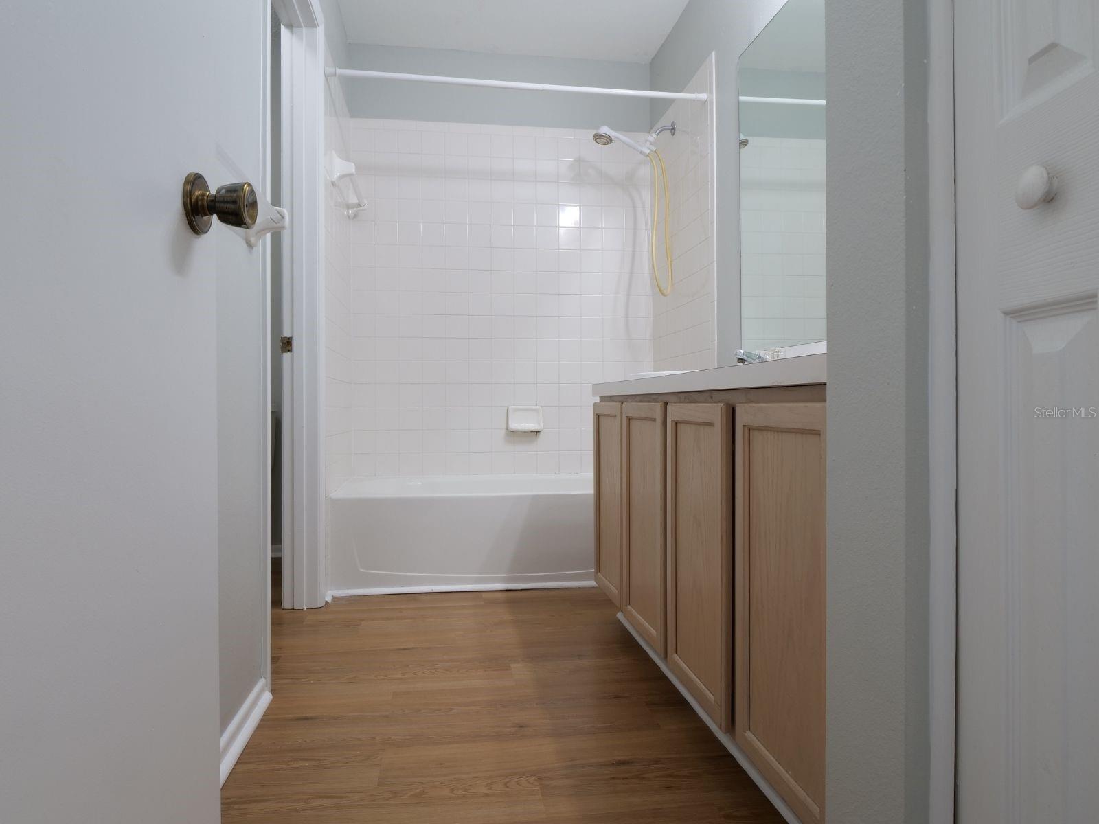 THE TWNHMS AT KENSINGTON PH - Residential