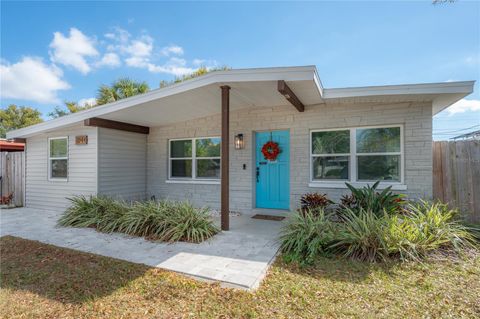 Photo of 6944 40th Avenue N, St Petersburg, FL 33709 (MLS # TB8478004)