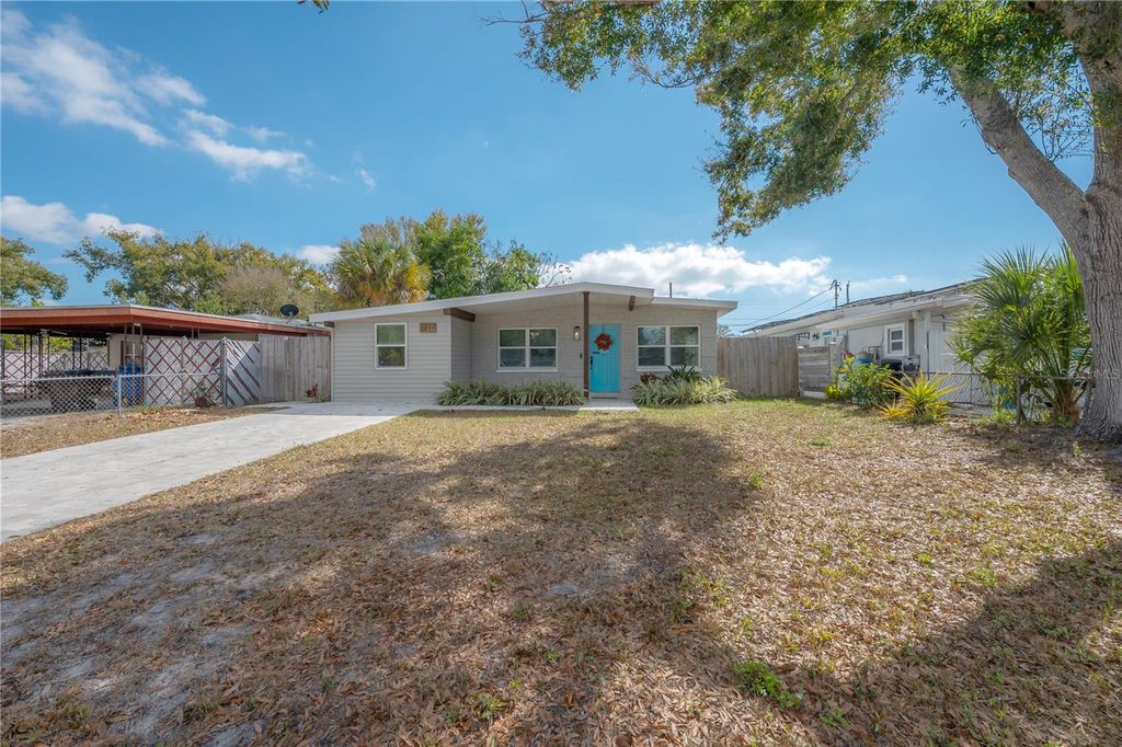 Photo of 6944 40th Avenue N, St Petersburg, FL 33709 (MLS # TB8478004)