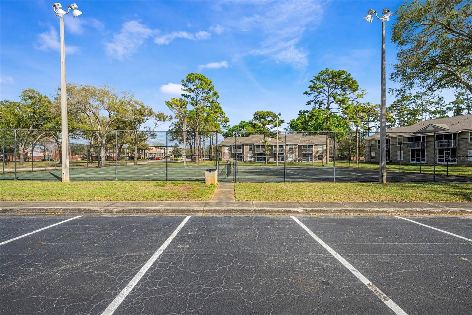 HUNTERS RESERVE A CONDO - Residential