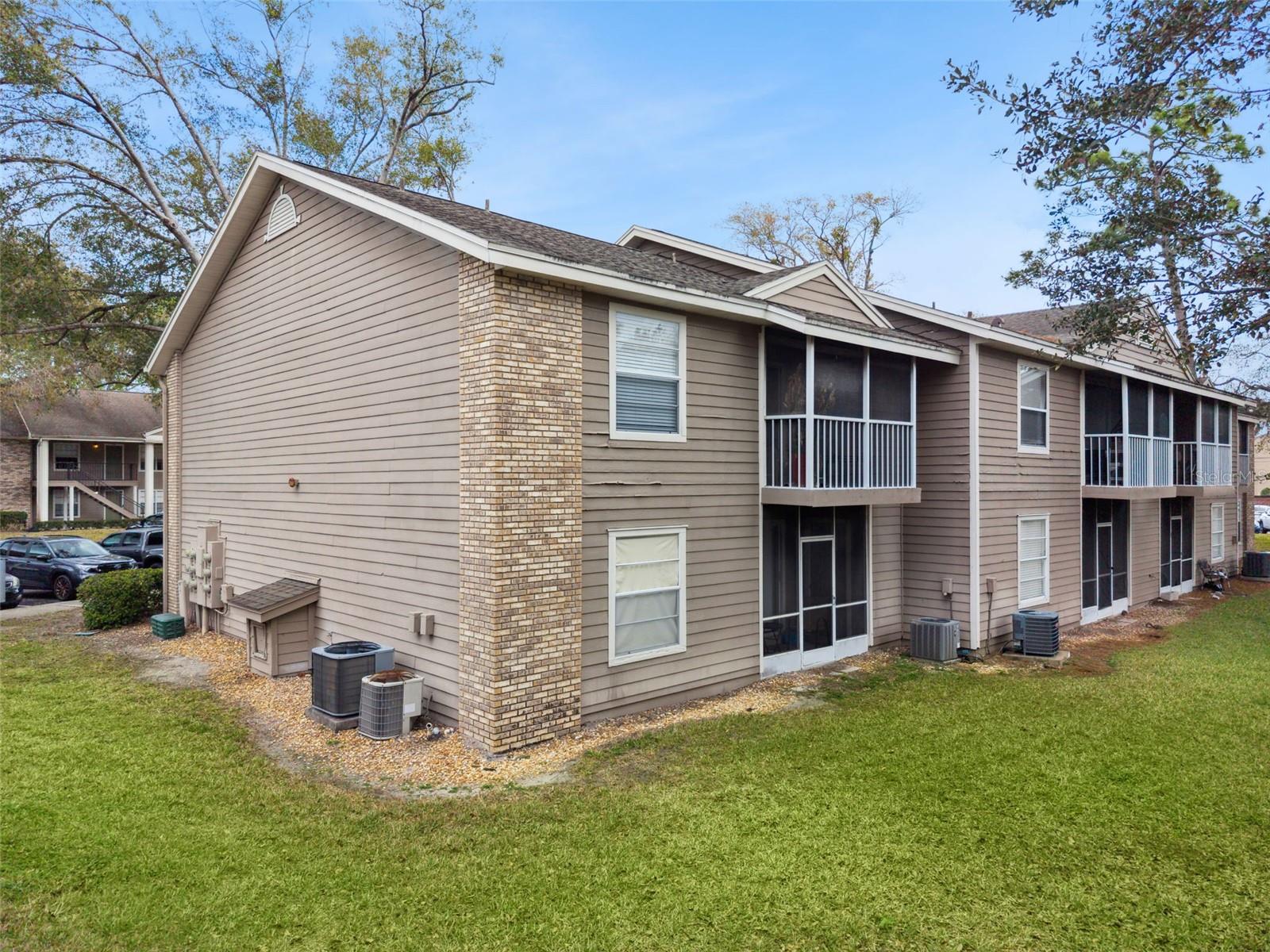 HUNTERS RESERVE A CONDO - Residential