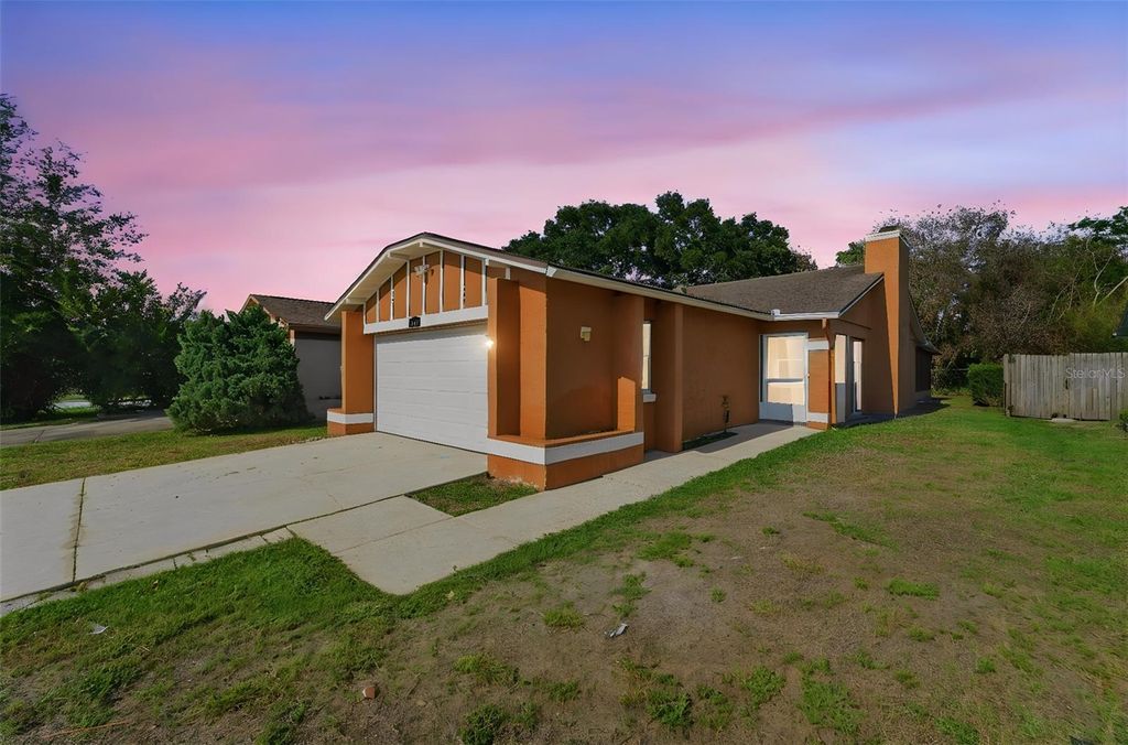 Photo of 1309 Spring Lite Way, Orlando, FL 32825 (MLS # O6410941)