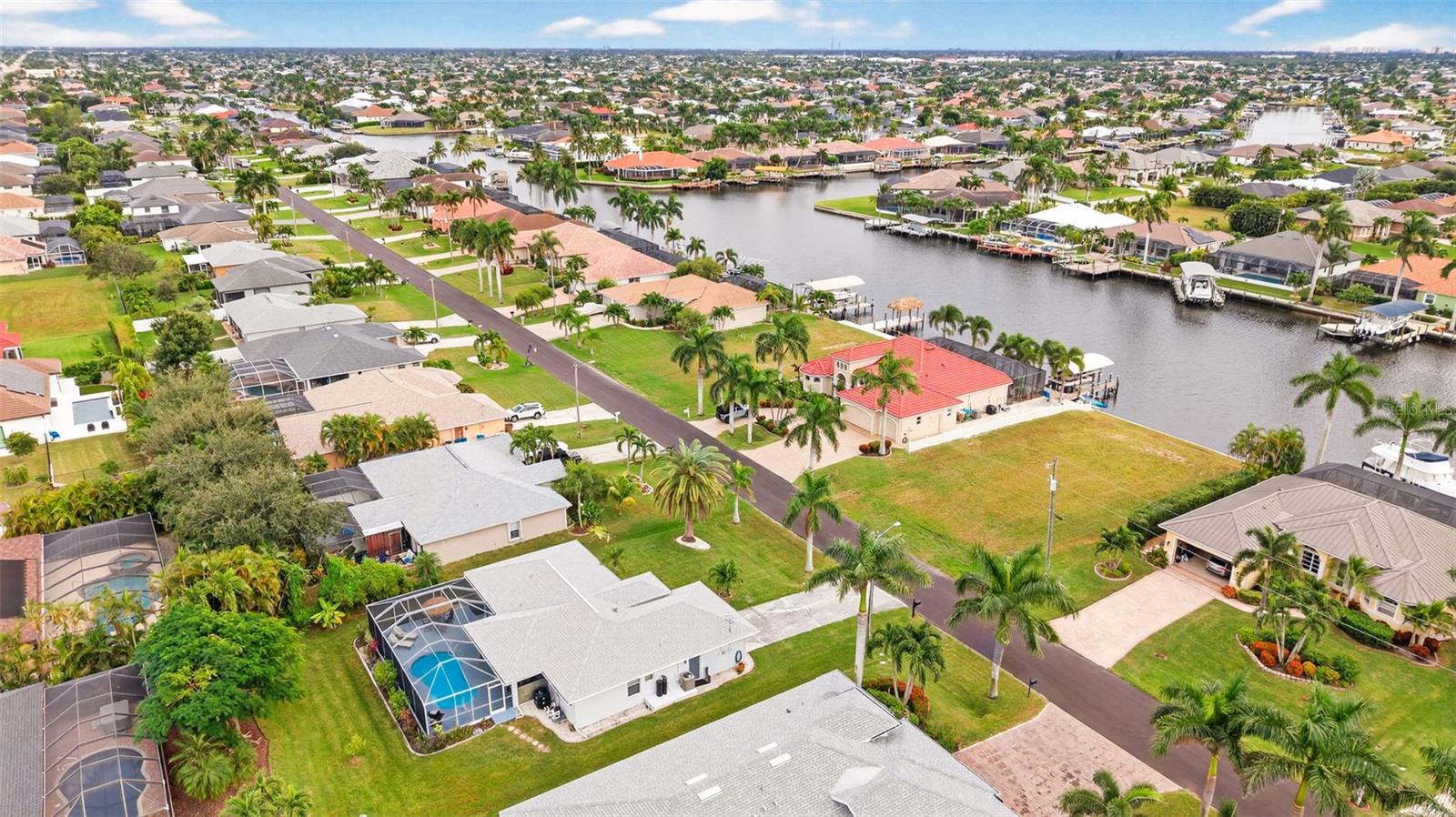 CAPE CORAL - Residential