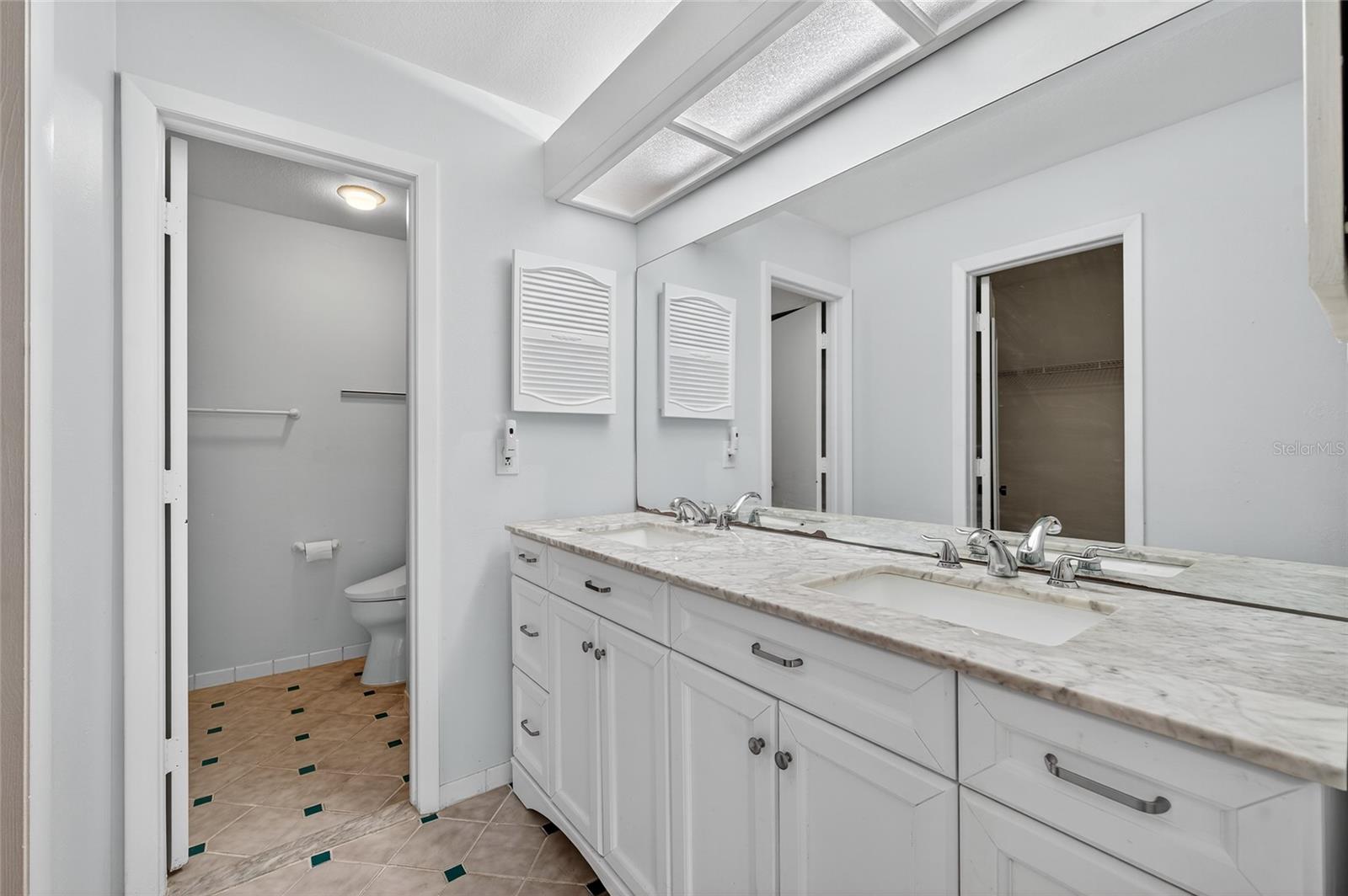 INVERNESS CONDO - Residential