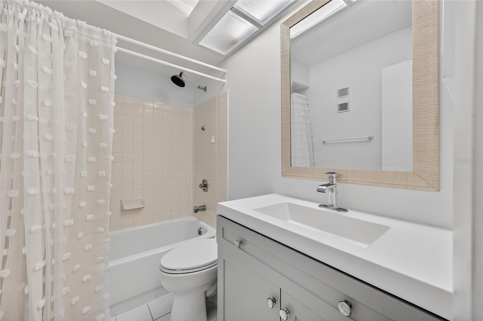 INVERNESS CONDO - Residential