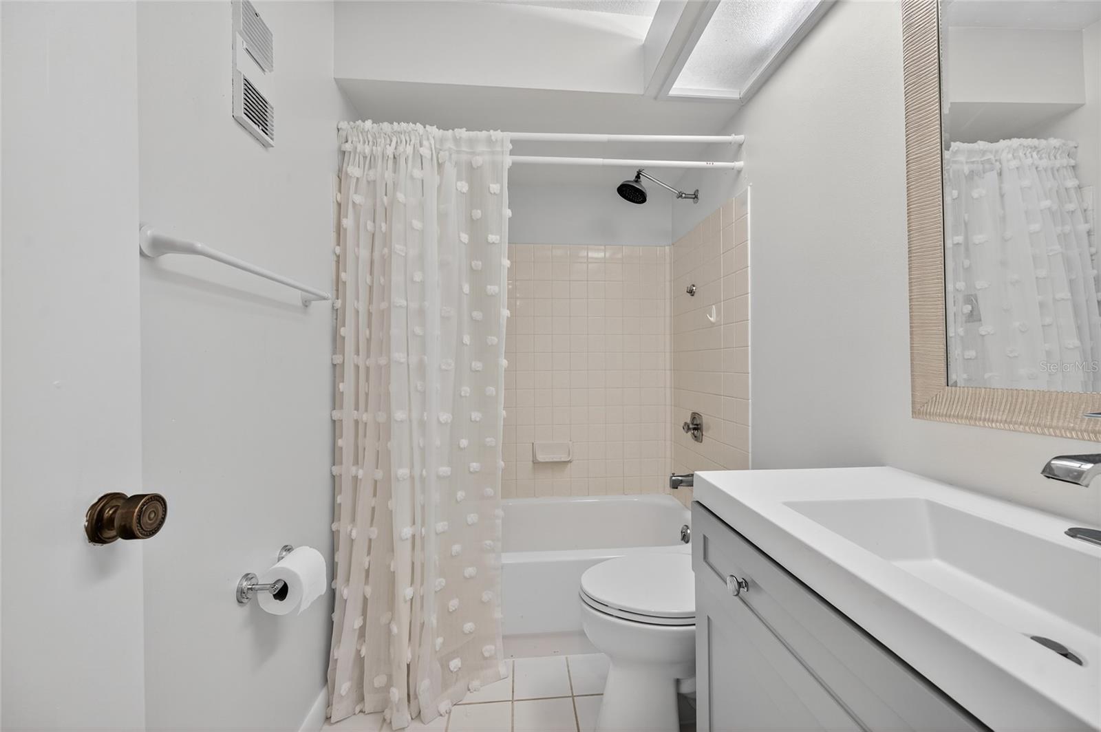 INVERNESS CONDO - Residential