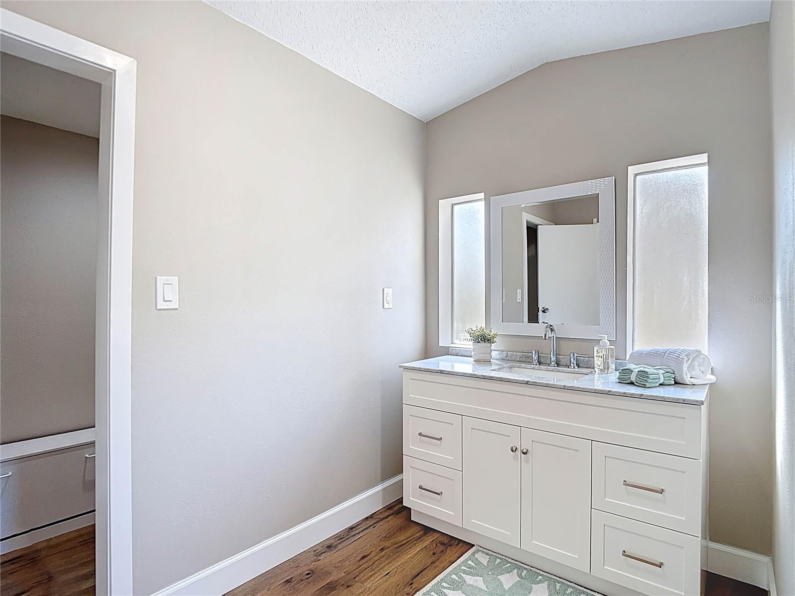 MOON LAKE ESTATES - Residential