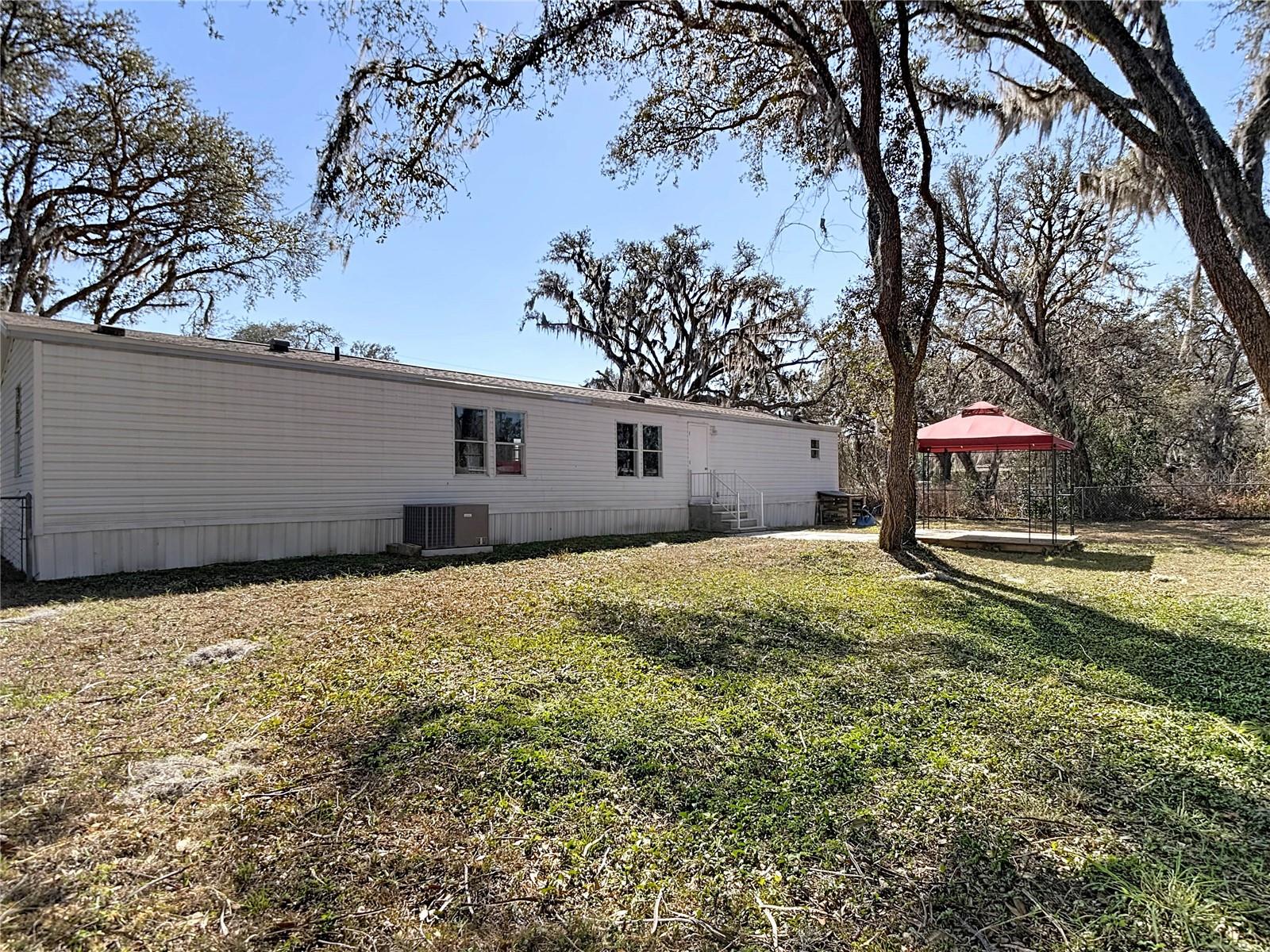 MOON LAKE ESTATES - Residential