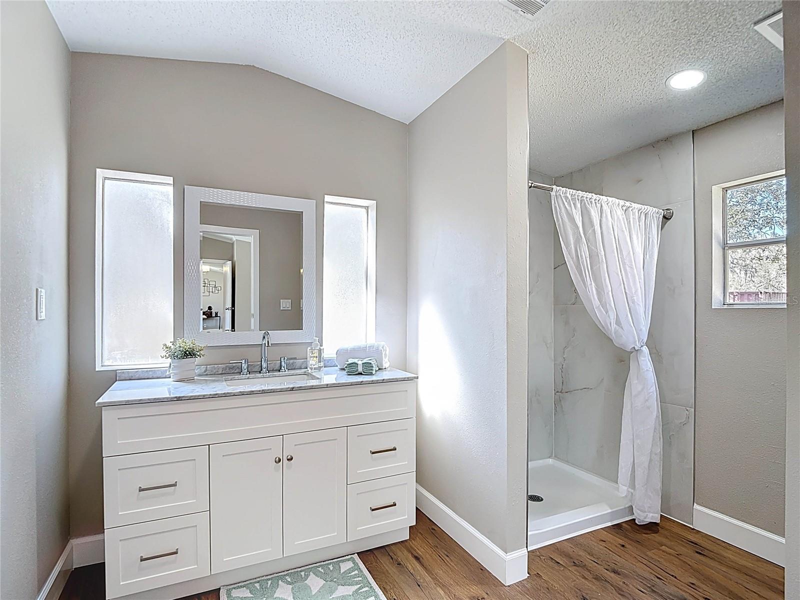 MOON LAKE ESTATES - Residential