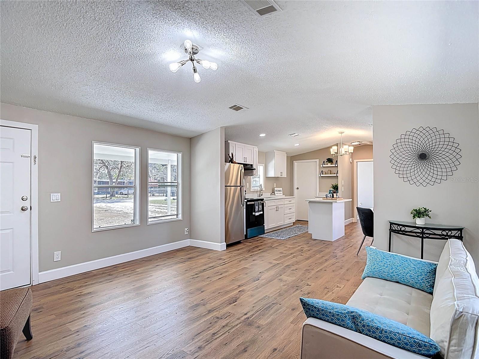 MOON LAKE ESTATES - Residential