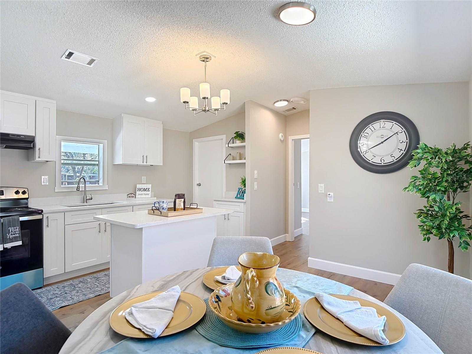 MOON LAKE ESTATES - Residential