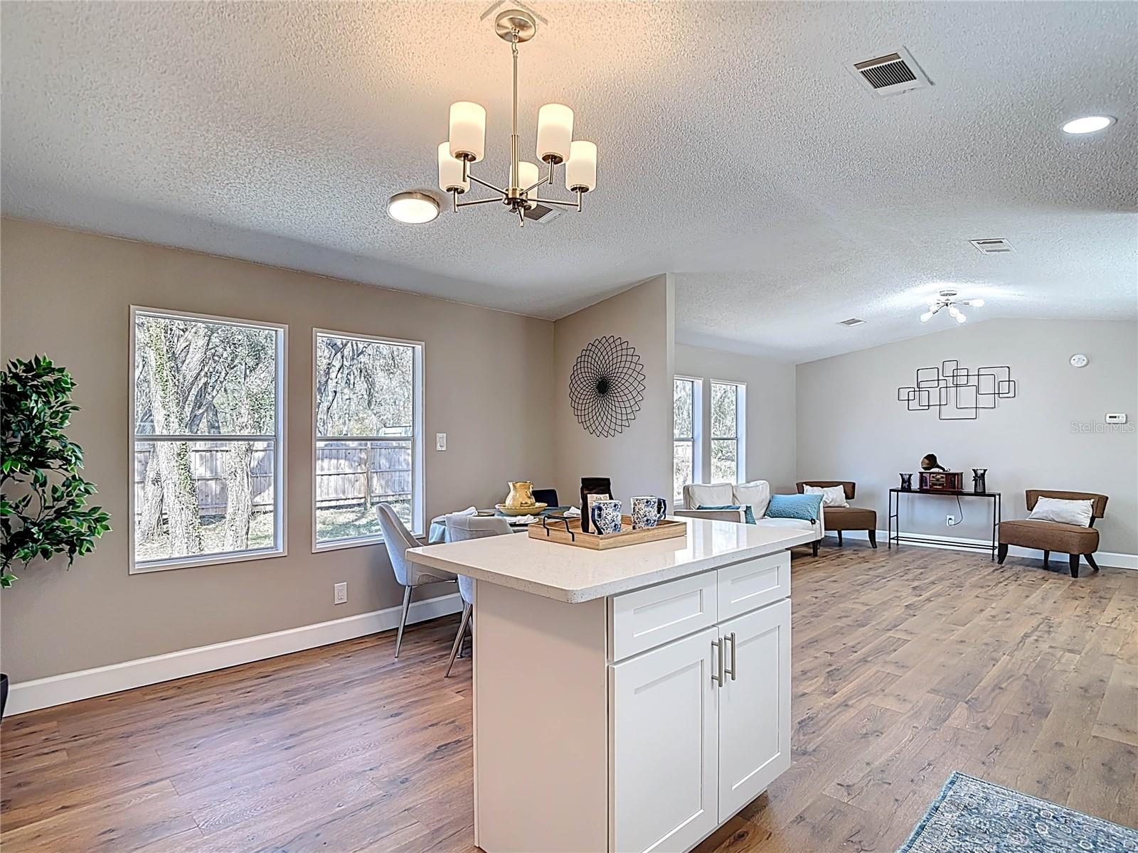 MOON LAKE ESTATES - Residential