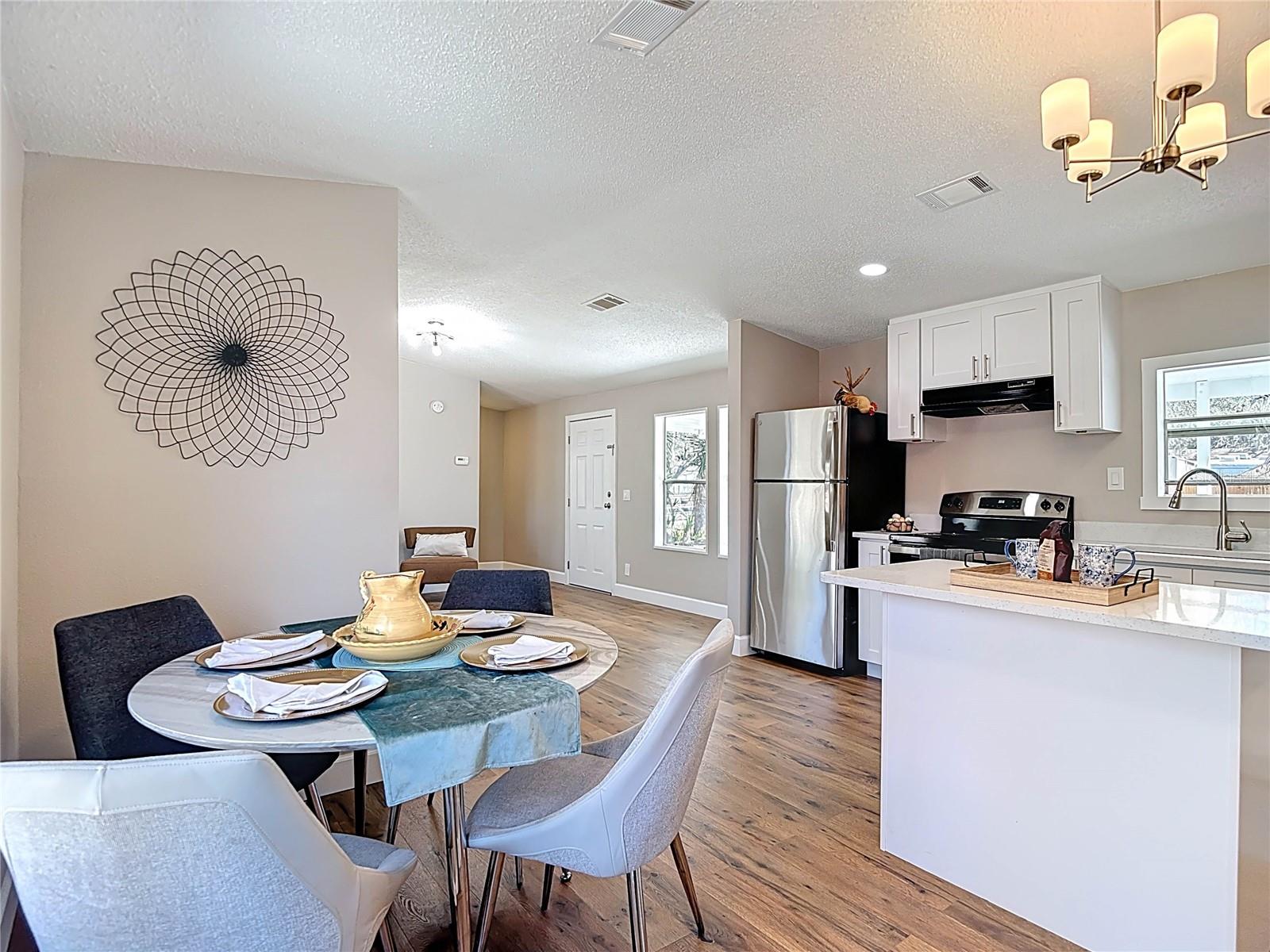 MOON LAKE ESTATES - Residential