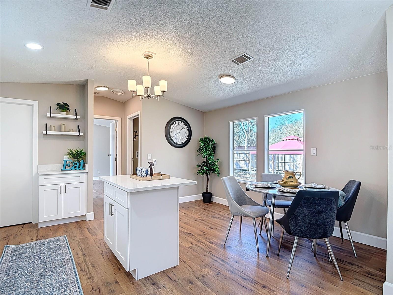 MOON LAKE ESTATES - Residential