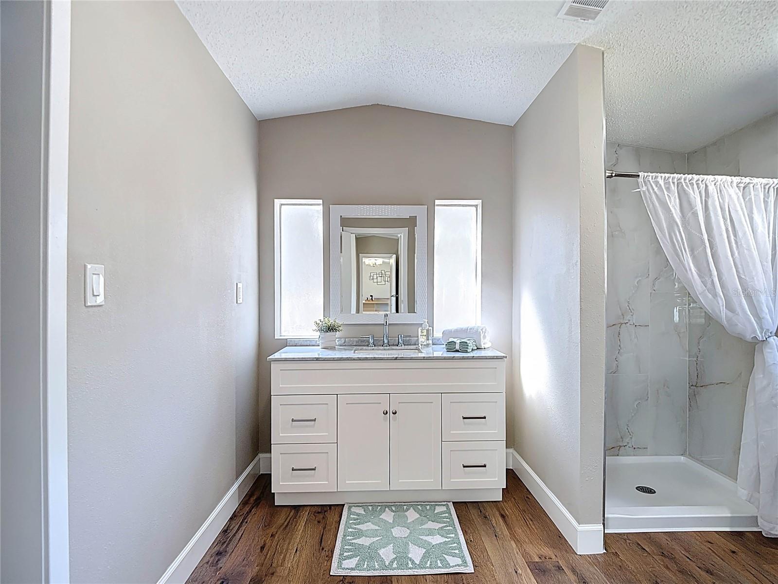 MOON LAKE ESTATES - Residential