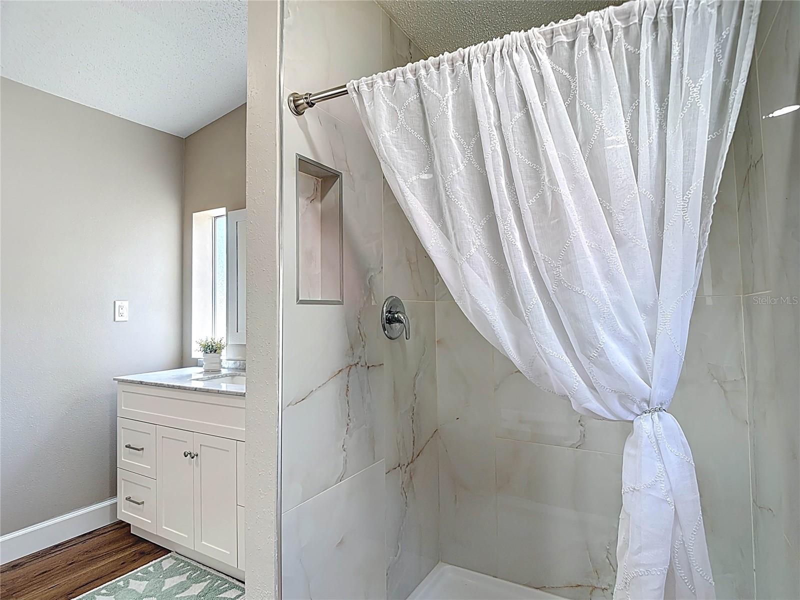 MOON LAKE ESTATES - Residential