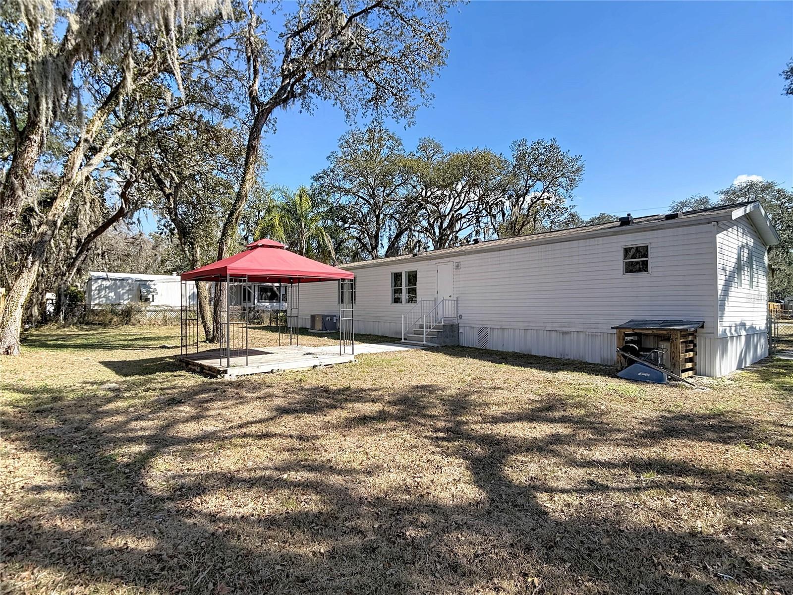 MOON LAKE ESTATES - Residential