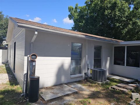 A home in VALRICO