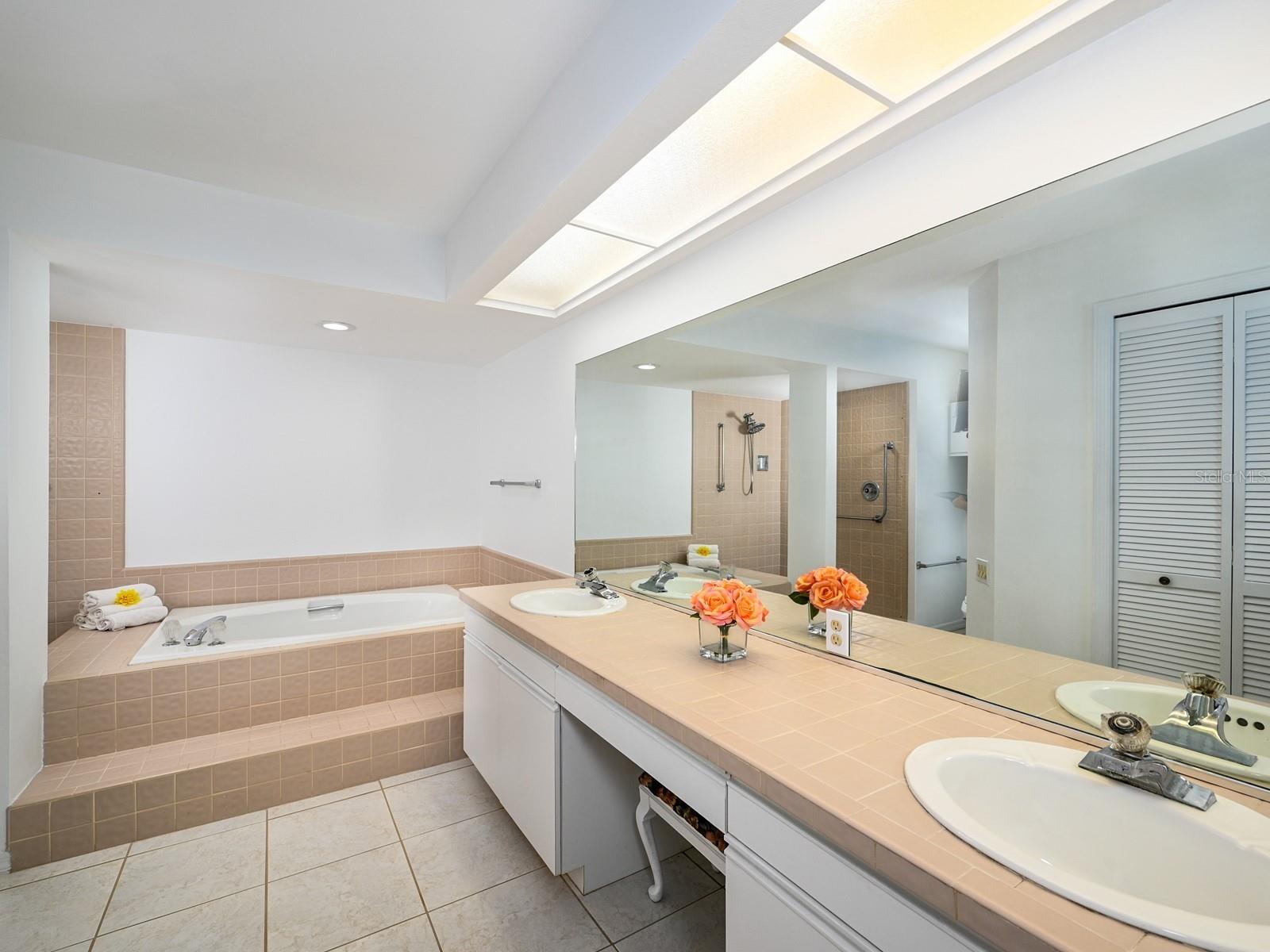 FAIRWAY WOODS - Residential