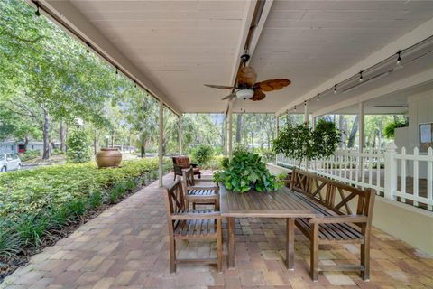 A home in LAKE MARY