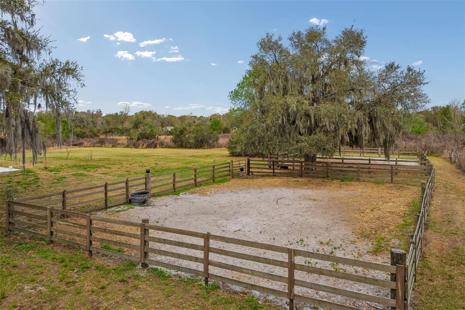 DORMANY COUNTRY ESTATES - Residential