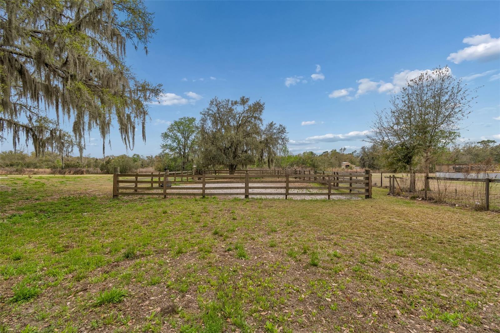 DORMANY COUNTRY ESTATES - Residential