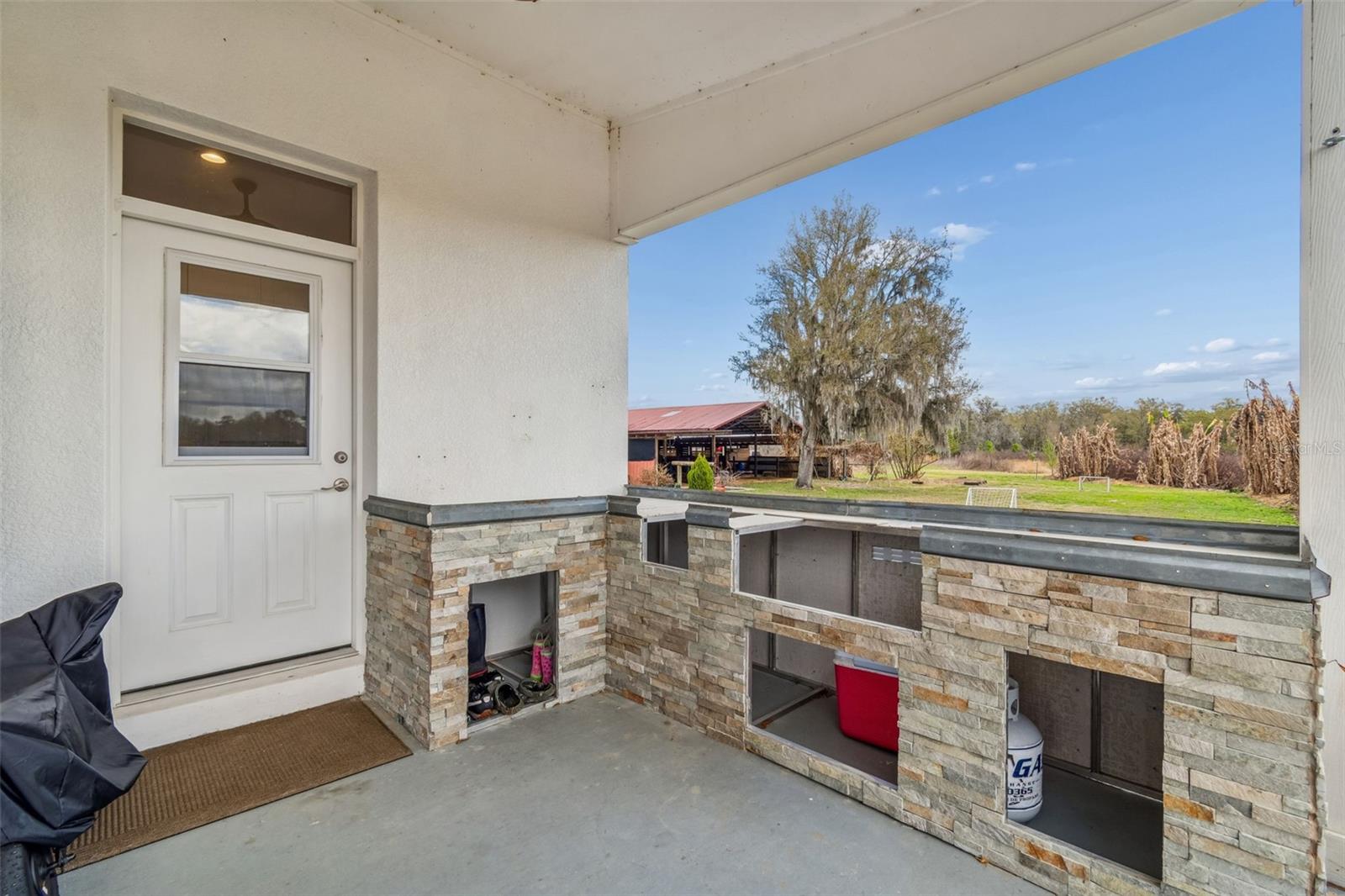 DORMANY COUNTRY ESTATES - Residential