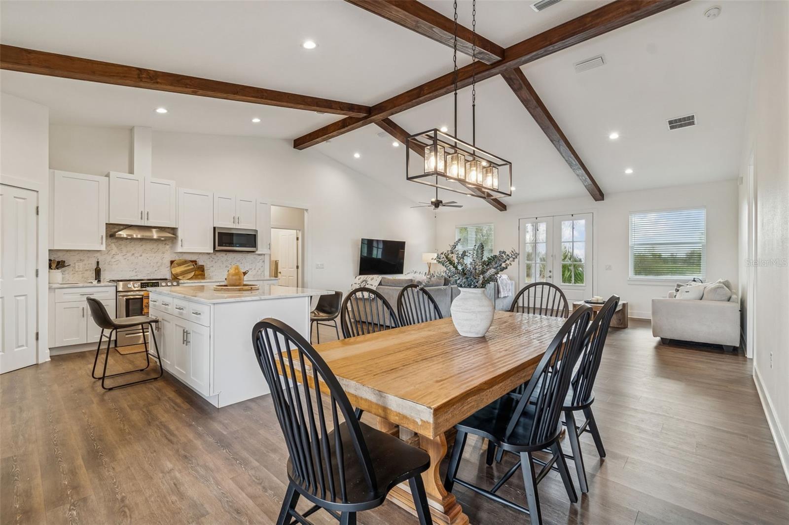 DORMANY COUNTRY ESTATES - Residential